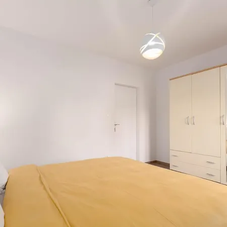 Newly Renovated Sirius