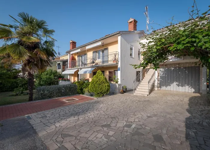 Newly Renovated Sirius דירה *